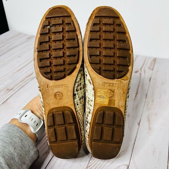 GEOX Respira Snakeskin Leather Loafers - Picture 9 of 10